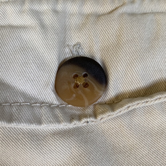 Bluenotes Men’s Classic Cargo Distressed Cream Coloured Shorts (Size 32) - Picture 3 of 7